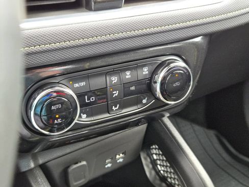 Used 2025 Chevrolet TrailBlazer ACTIV w/ Convenience Package FWD image 17
