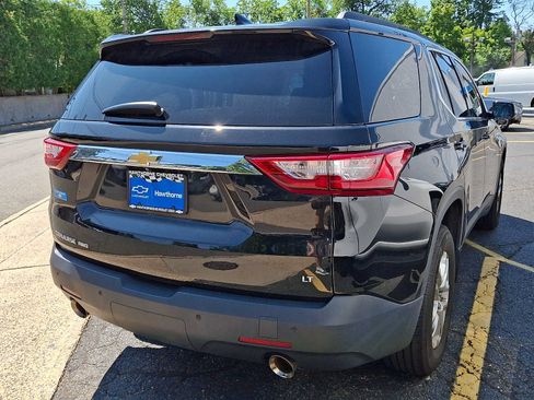 Used 2020 Chevrolet Traverse LT w/ Driver Confidence II Package AWD/4WD image 4