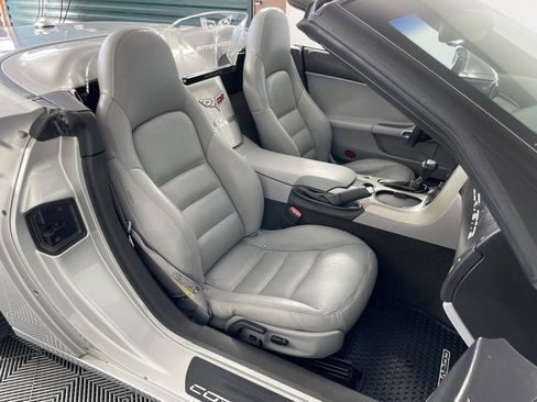 Used 2005 Chevrolet Corvette Convertible w/ Preferred Equipment Group image 43