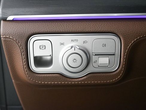 Certified 2024 Mercedes-Benz GLE 350 4MATIC image 9