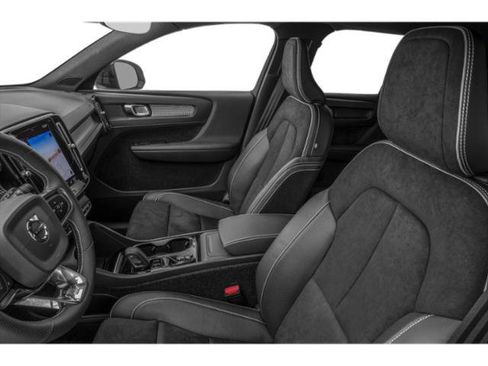 Used 2019 Volvo XC40 T5 R-Design AWD/4WD image 9