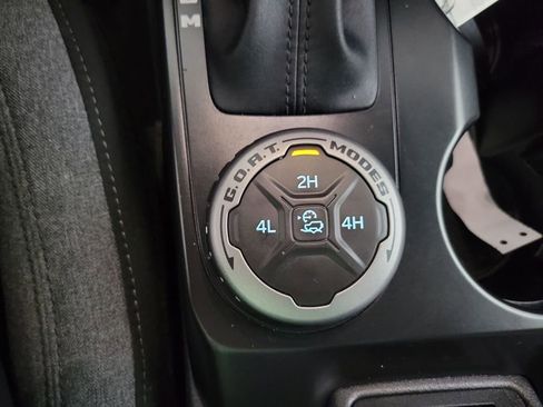 Used 2025 Ford Bronco Big Bend image 40