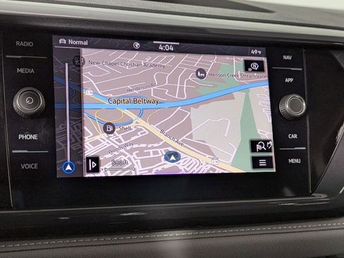 Used 2024 Volkswagen Taos SEL image 21