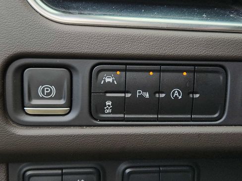 Used 2024 Chevrolet Tahoe LT image 25