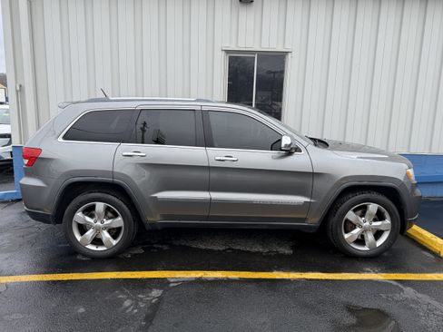 Used 2012 Jeep Grand Cherokee Overland image 6