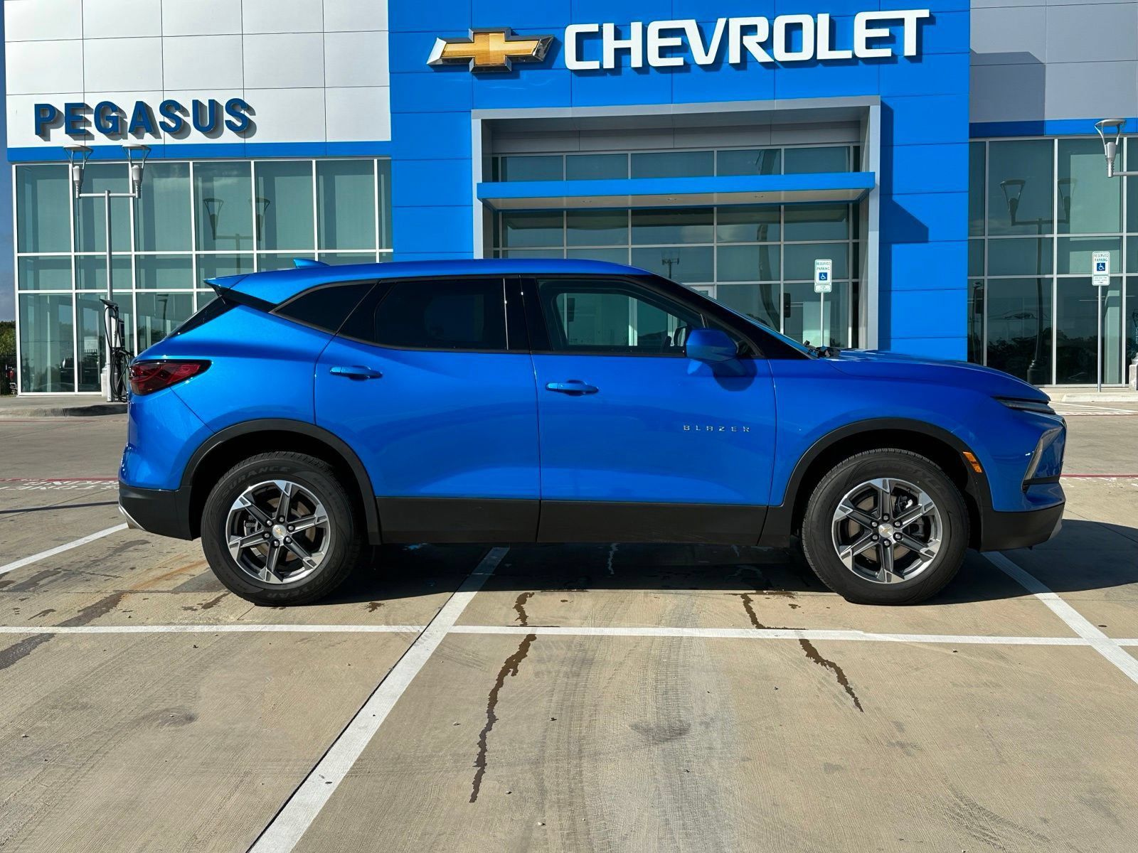 Certified 2025 Chevrolet Blazer LT AWD/4WD image 6