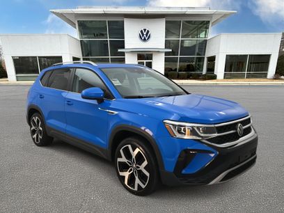 Certified 2022 Volkswagen Taos SEL w/ Panoramic Sunroof Package