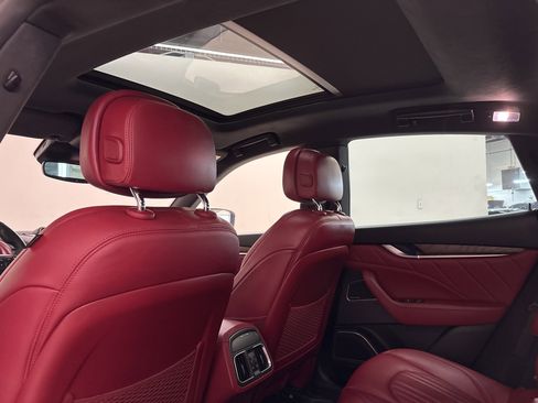 Used 2022 Maserati Levante GT image 23