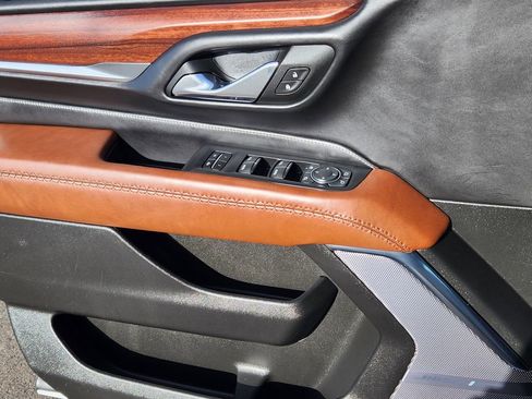 Certified 2024 GMC Yukon Denali Ultimate image 11