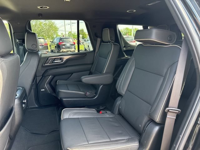 Certified 2025 GMC Yukon Elevation w/ LPO, Elevation Black Package AWD/4WD image 22