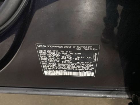 Used 2024 Volkswagen Atlas Cross Sport SE w/ Black Wheel Package image 41