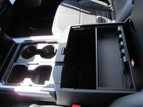 New 2025 Ford F250 Platinum image 31