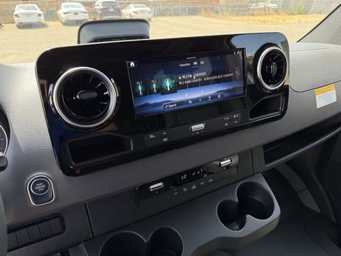 New 2025 Mercedes-Benz Sprinter 2500 image 16