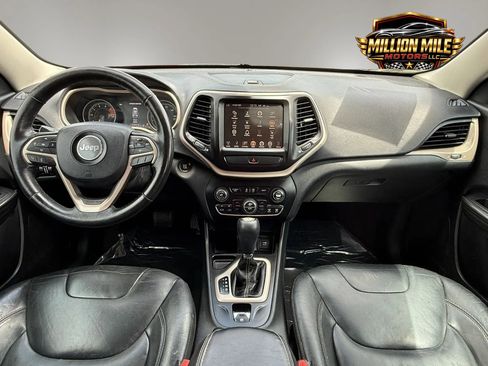 Used 2016 Jeep Cherokee Limited FWD image 3