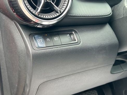 New 2026 Chevrolet Equinox LT w/ Convenience Package II FWD image 34