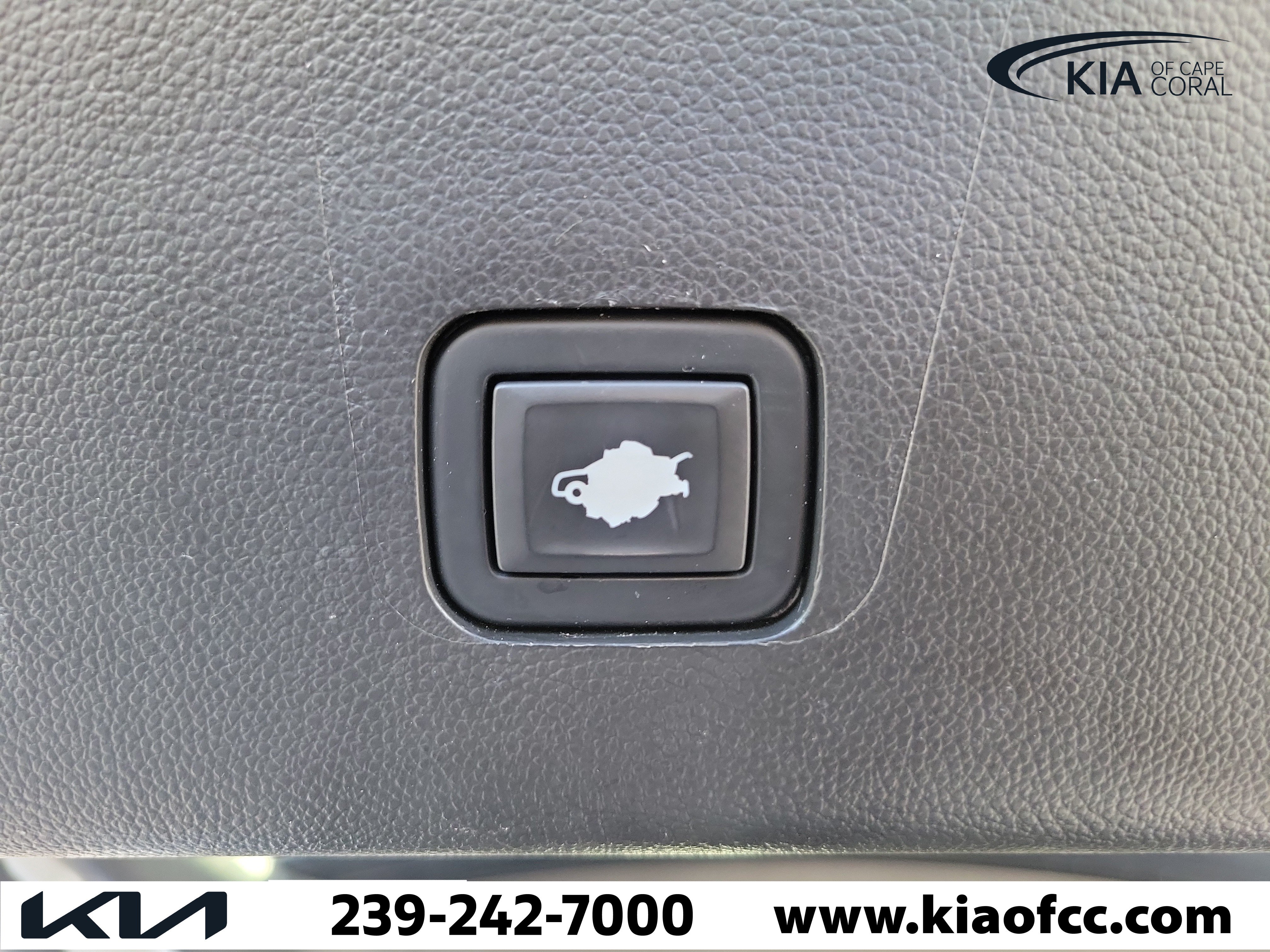 Used 2021 Chevrolet Traverse LT w/ LT Premium Package FWD image 12