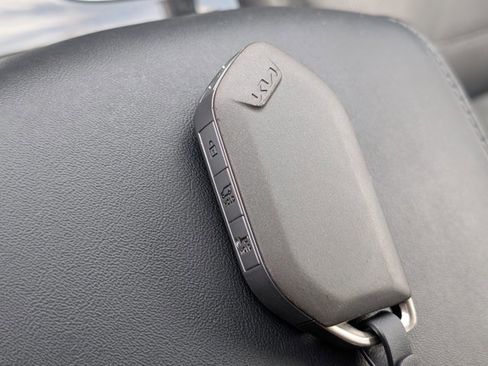 Used 2024 Kia Telluride SX Prestige image 32