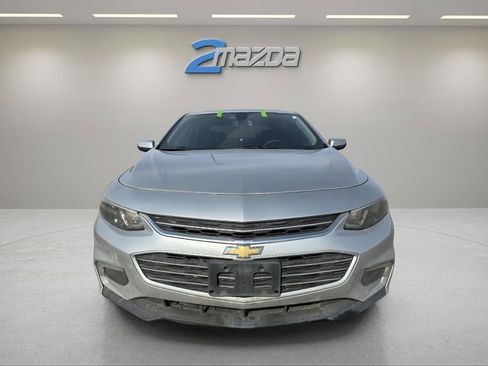 Used 2017 Chevrolet Malibu LT w/ Leather Package image 8
