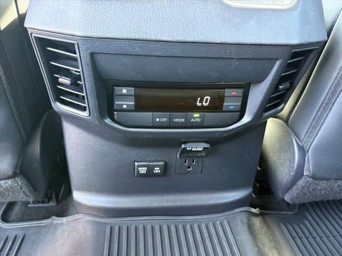 Used 2023 Toyota Sequoia Limited image 9