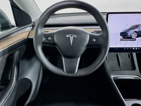 Used 2023 Tesla Model Y Long Range AWD/4WD image 4