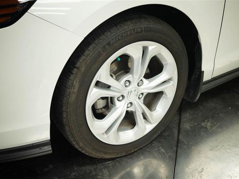 Used 2025 Honda Accord LX image 4