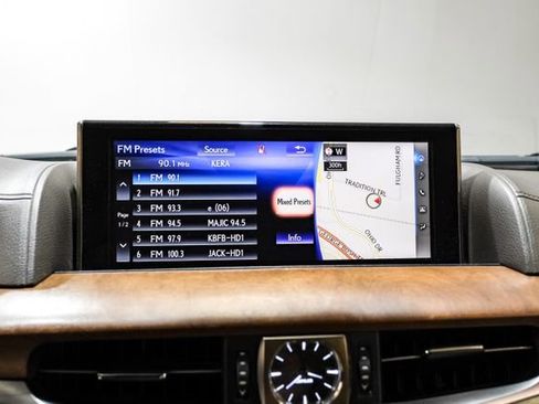 Used 2018 Lexus LX 570 4WD w/ Luxury Package image 39