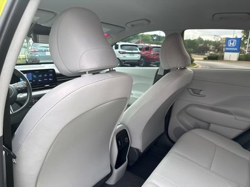 Certified 2024 Hyundai Kona SEL AWD/4WD image 20