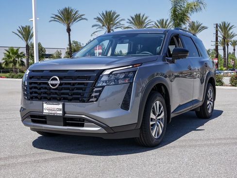 New 2026 Nissan Pathfinder SL FWD image 8