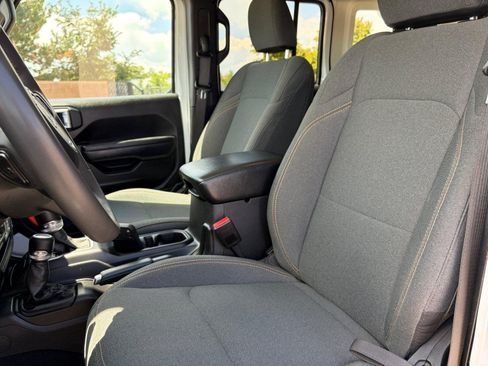 Used 2024 Jeep Wrangler Unlimited Sport AWD/4WD image 14