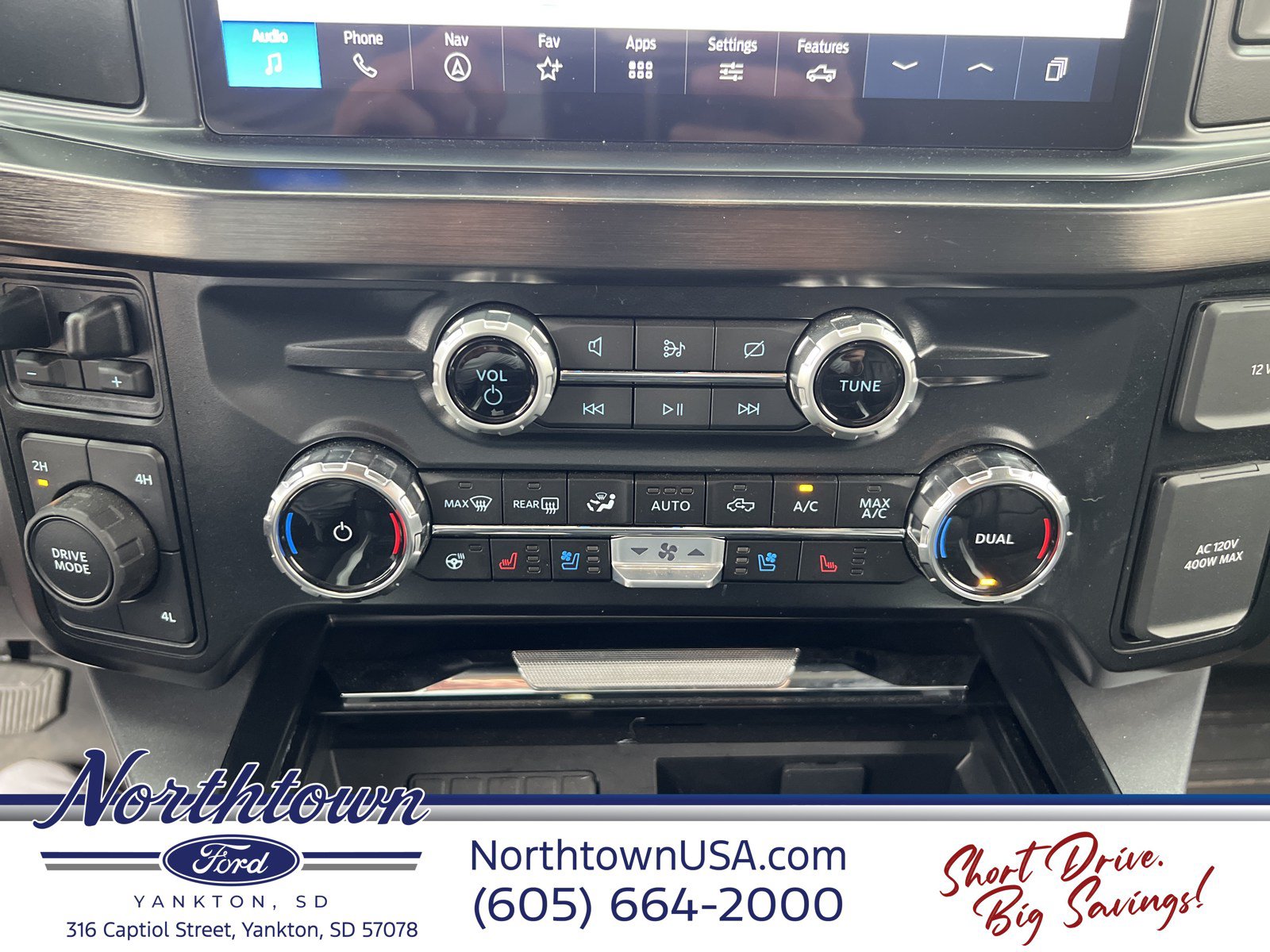 Used 2024 Ford F250 Lariat w/ Black Appearance Package AWD/4WD image 16