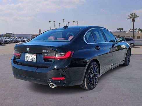Used 2025 BMW 330i xDrive xDrive w/ M Sport Package image 5