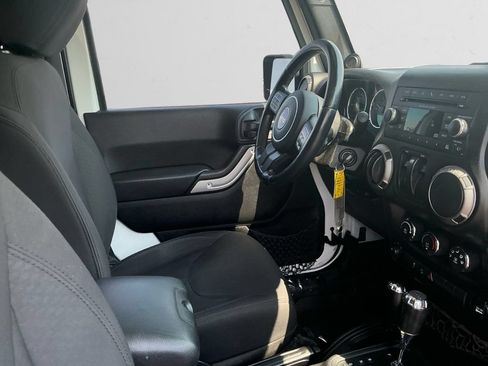 Used 2014 Jeep Wrangler Sport w/ Quick Order Package 24S AWD/4WD image 15