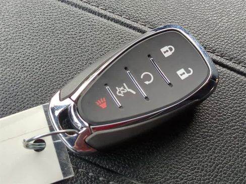 Used 2024 Chevrolet Traverse LT image 34