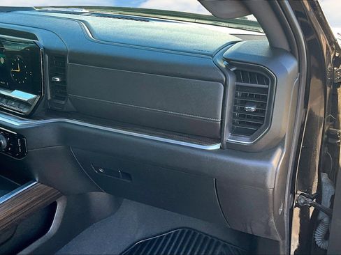 Used 2023 Chevrolet Silverado 1500 RST image 18