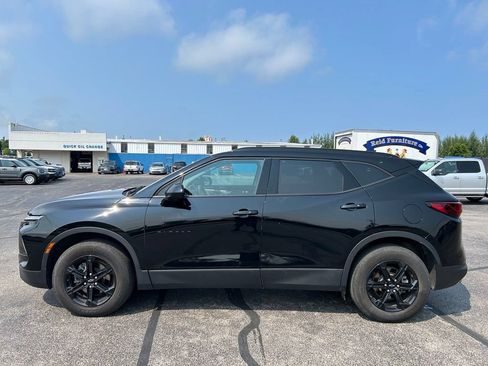 Used 2023 Chevrolet Blazer LT w/ Convenience Package AWD/4WD image 2