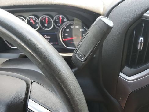 Used 2022 Chevrolet Silverado 1500 Custom w/ Safety Confidence Package AWD/4WD image 22