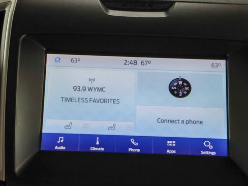 Used 2020 Ford Edge SEL image 19