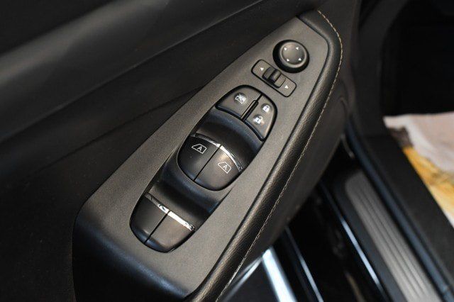 Used 2020 Nissan Maxima 3.5 SV w/ Floor Mat Group FWD image 20