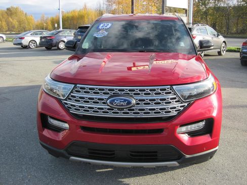 Used 2022 Ford Explorer Limited w/ Equipment Group 301A image 2