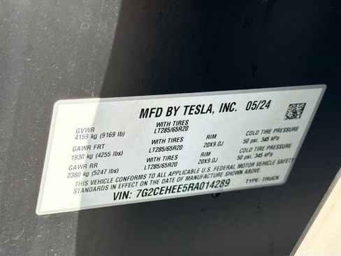 Used 2024 Tesla Cybertruck Cyberbeast image 38