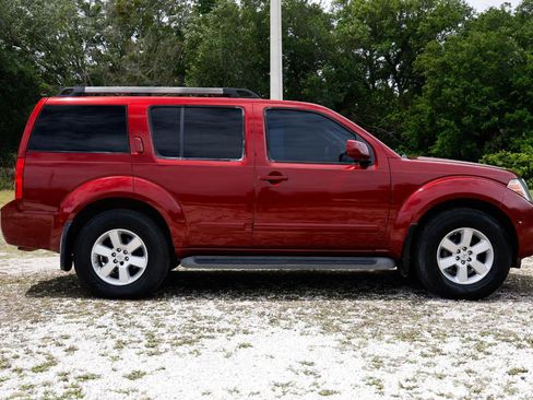 Used 2008 Nissan Pathfinder SE RWD image 13