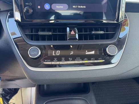 Used 2024 Toyota Corolla LE FWD image 16