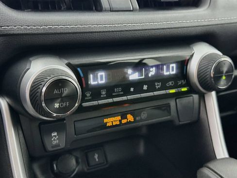 Certified 2022 Toyota RAV4 LE AWD/4WD image 8