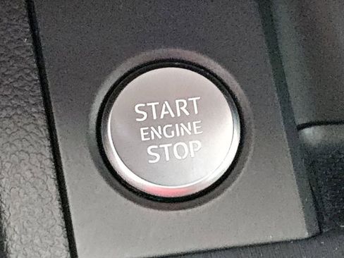 Used 2017 Audi A4 2.0T Premium w/ Convenience Package image 20