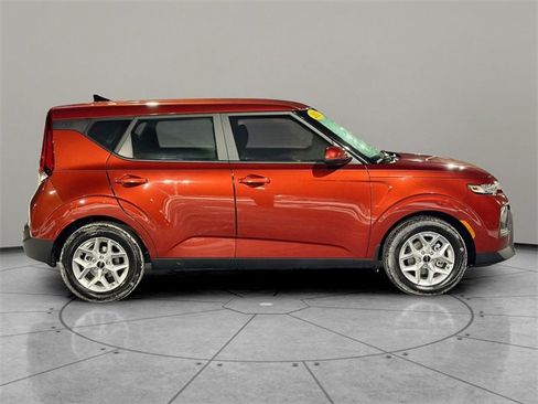Used 2022 Kia Soul LX w/ Technology Package image 7