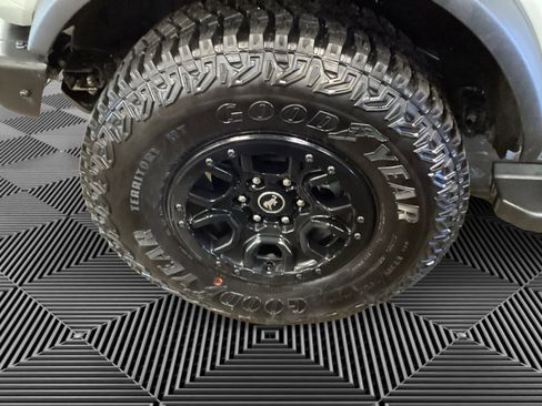 Used 2024 Ford Bronco Wildtrak image 14