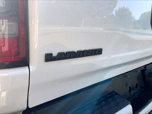 Used 2022 RAM 1500 Laramie AWD/4WD image 11