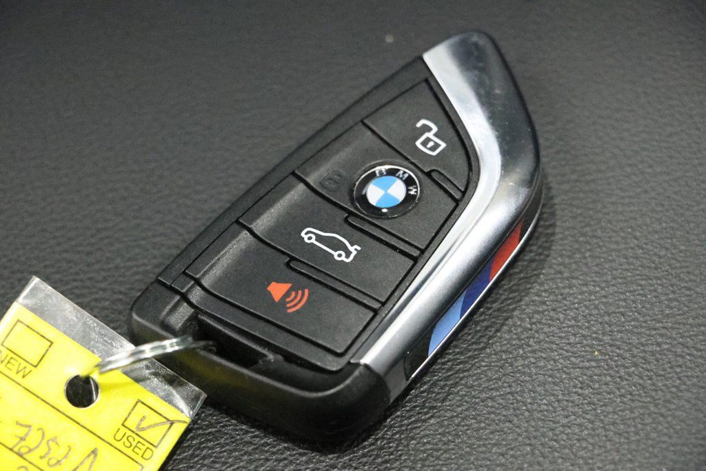 Used 2024 BMW X4 xDrive30i w/ Premium Package AWD/4WD image 39