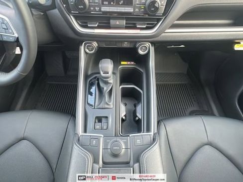 New 2026 Toyota Grand Highlander XLE image 9