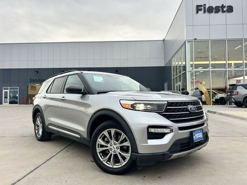Used 2022 Ford Explorer XLT w/ Equipment Group 202A image 1